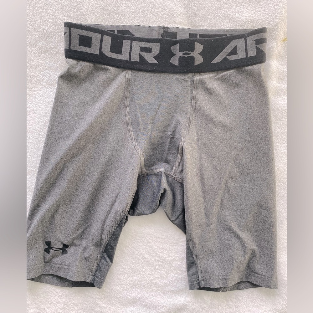 Gray under armour compression shorts